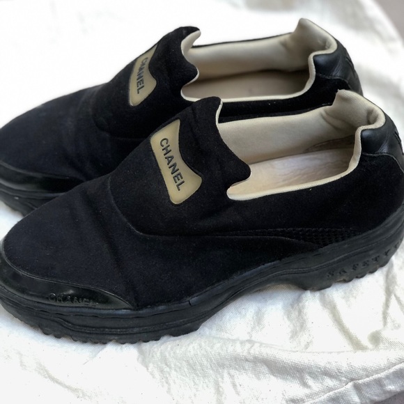 Chanel slip-on suede sneakers - Picture 3 of 6